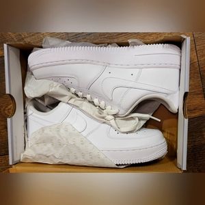 Nike women's Air Force 1s - 7.5